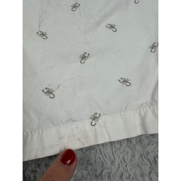 Express Mens 36 White Classic Fit Cotton Shorts W/Gray Scorpion Print - PreOwned - Picture 9 of 13